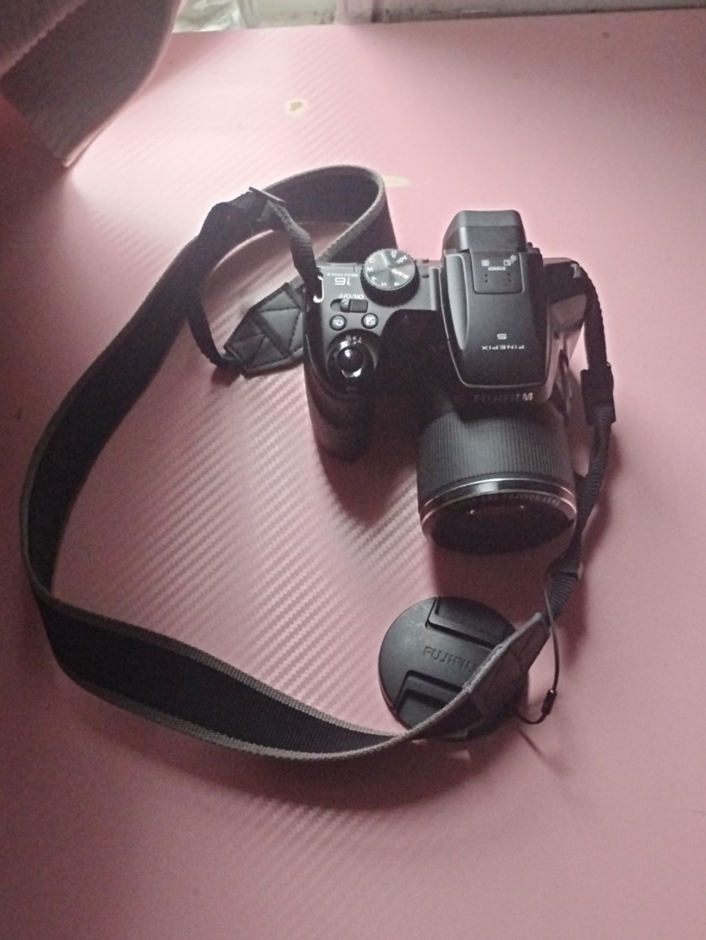 Fujifilm Black DSLR-Style Digital Camera with Zoom Lens